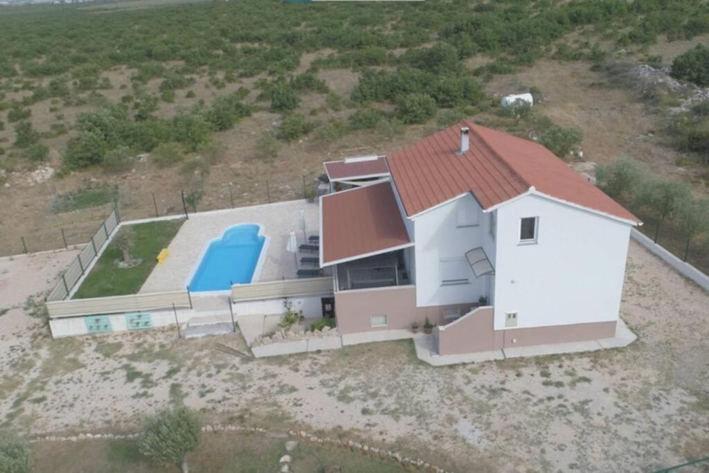 Kuca Za Odmor M&J Villa เบนโควัส ภายนอก รูปภาพ